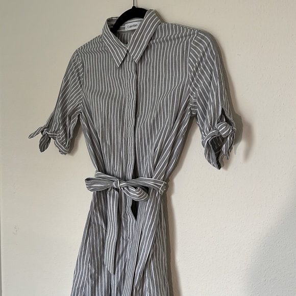 Calvin Klein striped button up dress- with pockets ! - Picture 2 of 5